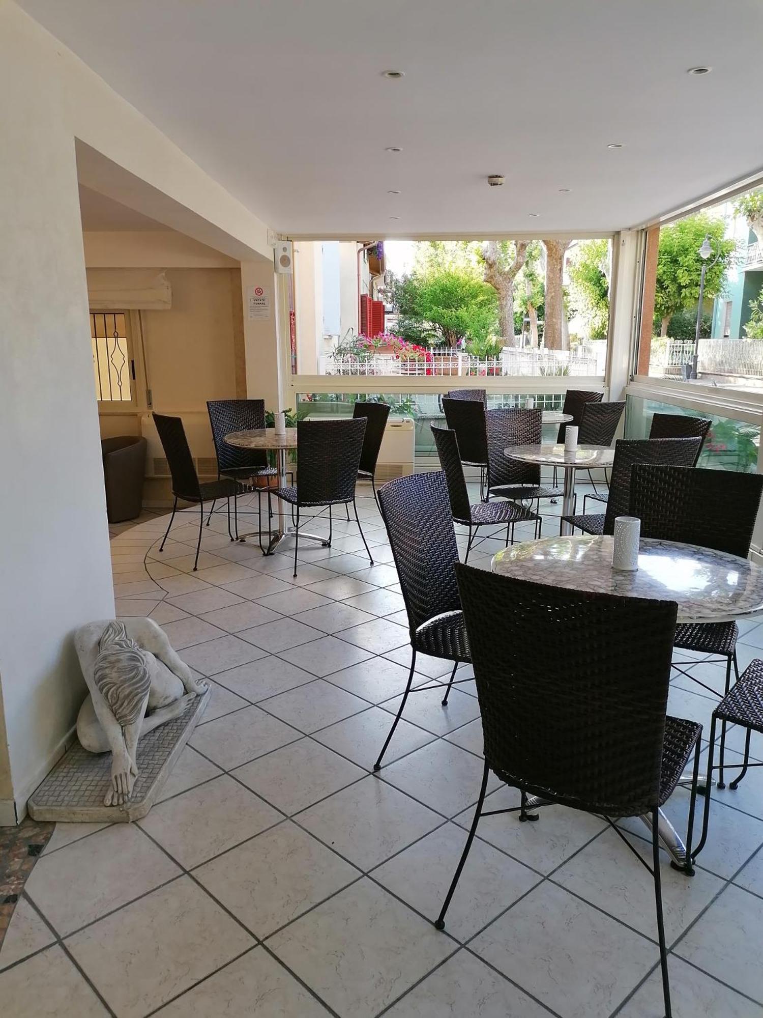 בלריה-איגאה מרינה Hotel Nordic מראה חיצוני תמונה